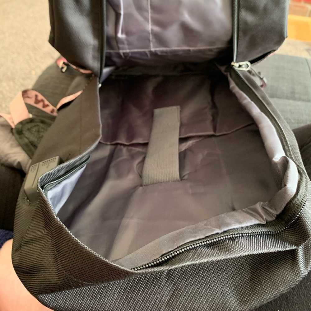 Among-Us Black Unisex Backpack - Picture 11 of 11